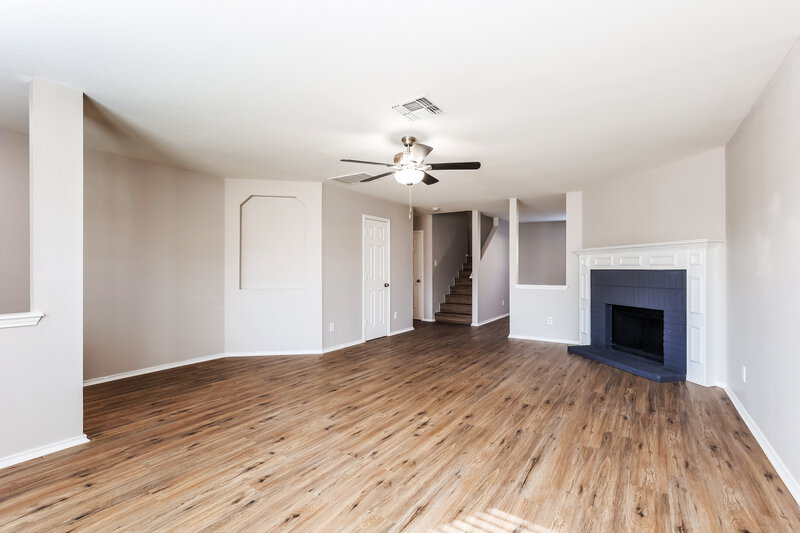 2,325/Mo, 1619 Spice Spg San Antonio, TX 78260 Living Room View