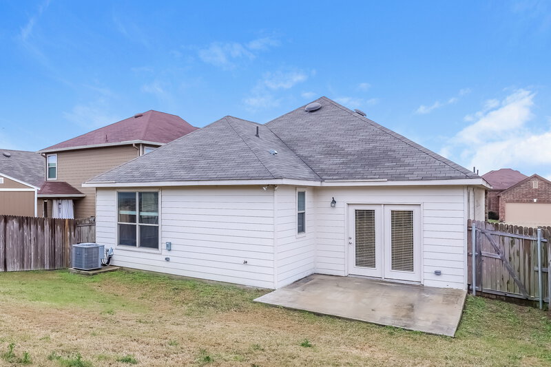 1,805/Mo, 6447 Wind Cyn San Antonio, TX 78239 Rear View