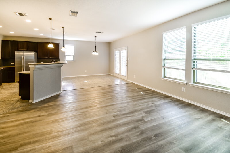 2,265/Mo, 6839 Loma Blanca San Antonio, TX 78233 Living Room View