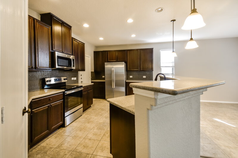 2,265/Mo, 6839 Loma Blanca San Antonio, TX 78233 Kitchen View