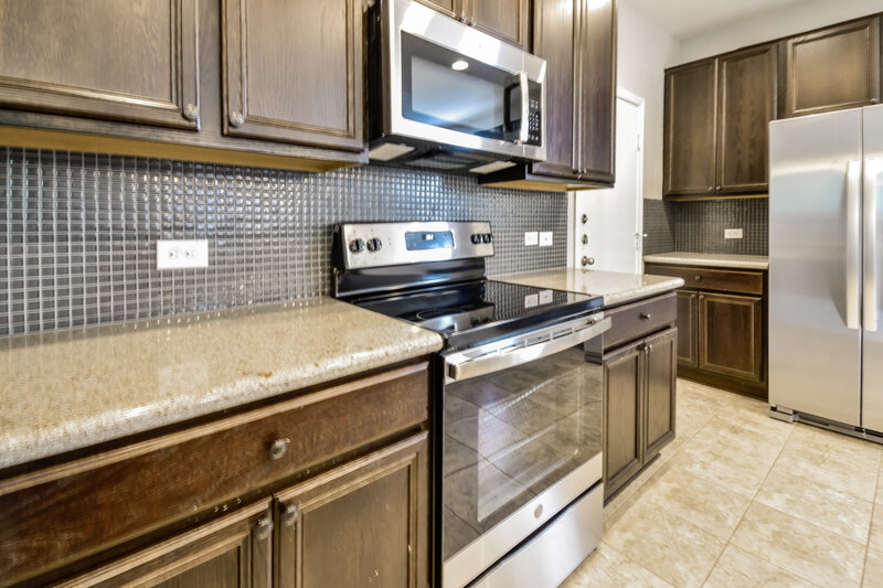 2,265/Mo, 6839 Loma Blanca San Antonio, TX 78233 Kitchen View 2