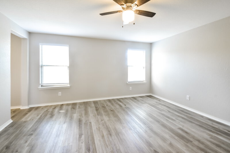 2,265/Mo, 6839 Loma Blanca San Antonio, TX 78233 Main Bedroom View