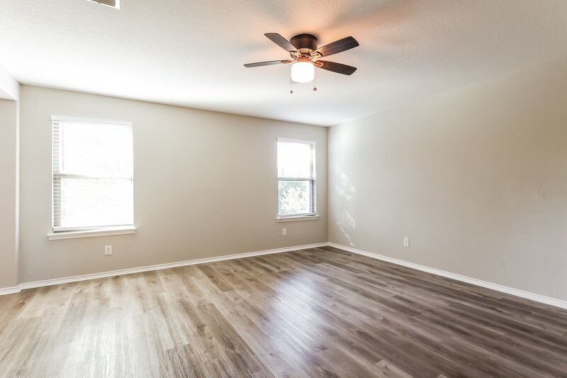 0/Mo, 6839 Loma Blanca San Antonio, TX 78233 Main Bedroom View
