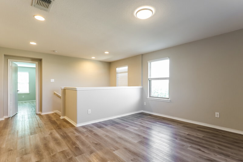 0/Mo, 6839 Loma Blanca San Antonio, TX 78233 Loft View