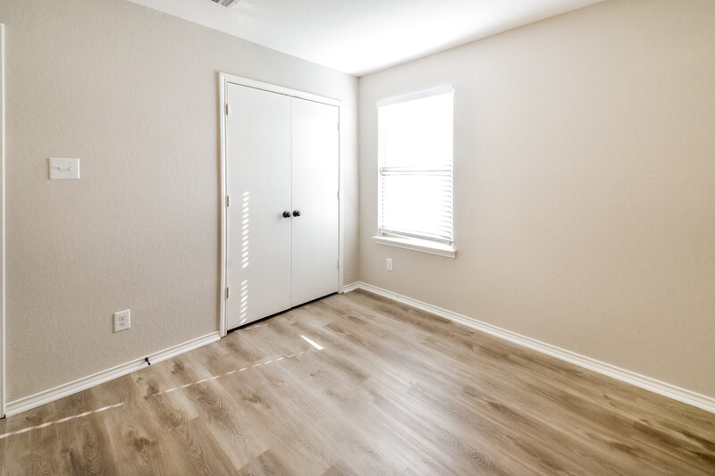 2,265/Mo, 6839 Loma Blanca San Antonio, TX 78233 Bedroom View 3