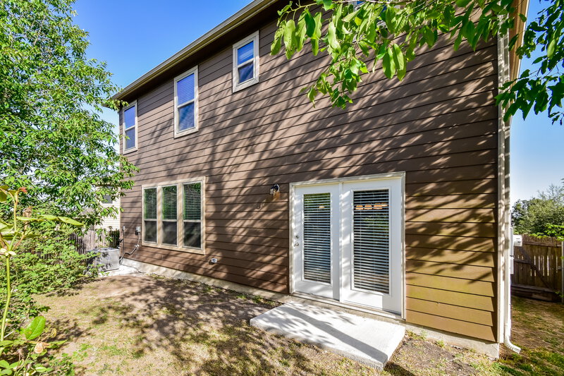 2,265/Mo, 6839 Loma Blanca San Antonio, TX 78233 Rear View