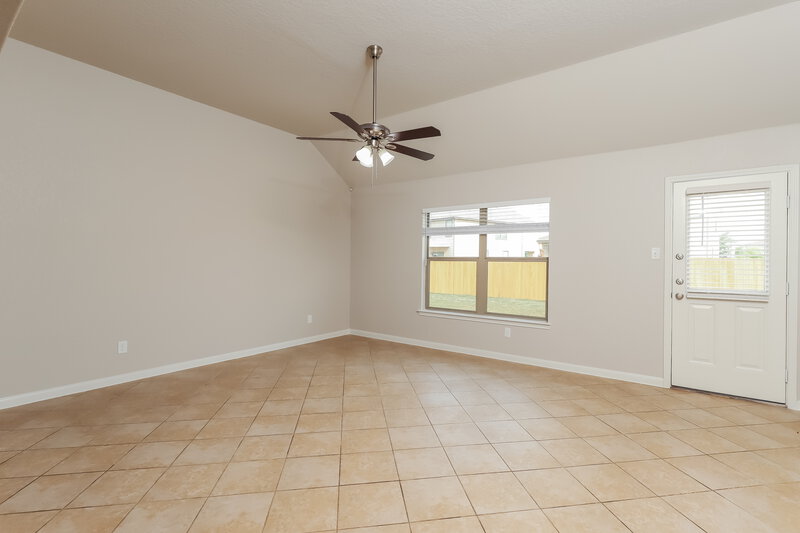 2,840/Mo, 10123 Bonavantura San Antonio, TX 78245 Living Room View