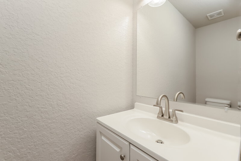 2,840/Mo, 10123 Bonavantura San Antonio, TX 78245 Bathroom View 2