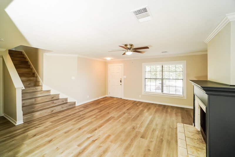 2,295/Mo, 7030 Raintree Frst San Antonio, TX 78233 Living Room View