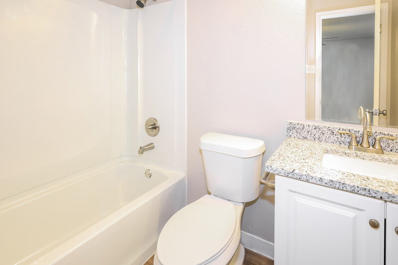 1,745/Mo, 9106 Valley Rdg San Antonio, TX 78250 Main Bathroom View