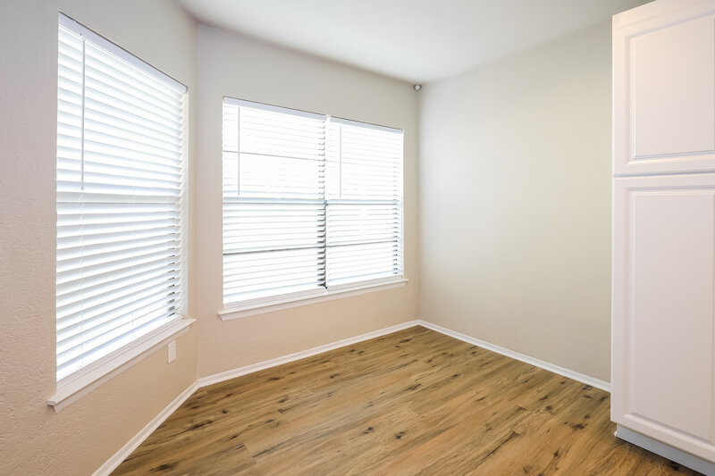 1,745/Mo, 9106 Valley Rdg San Antonio, TX 78250 Bedroom View