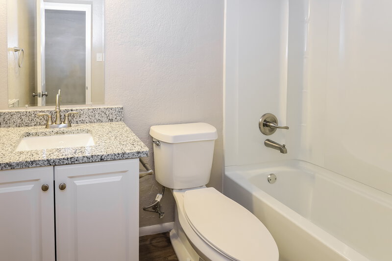 1,745/Mo, 9106 Valley Rdg San Antonio, TX 78250 Bathroom View