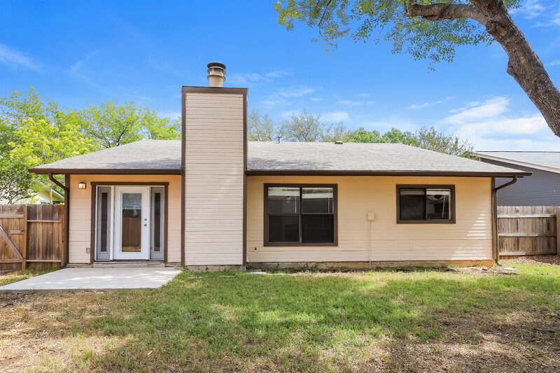 1,745/Mo, 9106 Valley Rdg San Antonio, TX 78250 Rear View 2