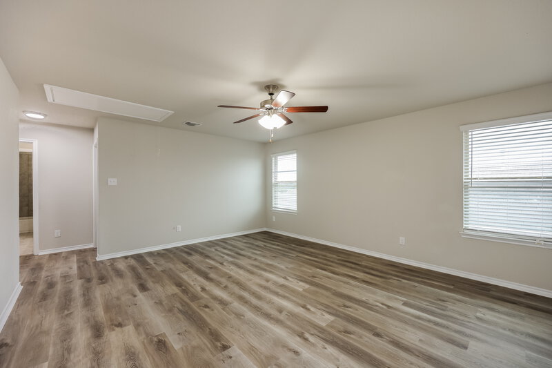 2,135/Mo, 501 Hunters Rnch E San Antonio, TX 78253 Den View