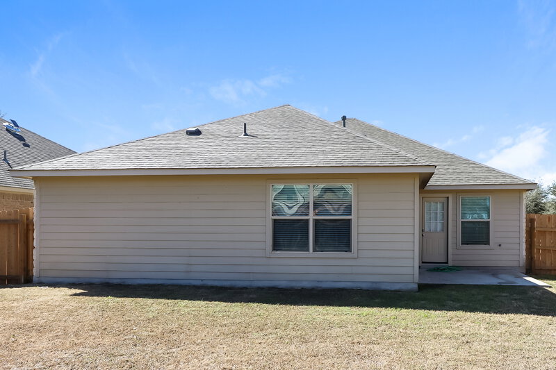 1,945/Mo, 8450 Pale Horse Ln San Antonio, TX 78254 Rear View
