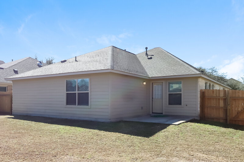 1,945/Mo, 8450 Pale Horse Ln San Antonio, TX 78254 Rear View 2