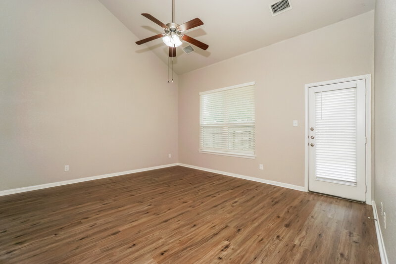 1,970/Mo, 252 Oak Creek Way New Braunfels, TX 78130 Living Room View 2