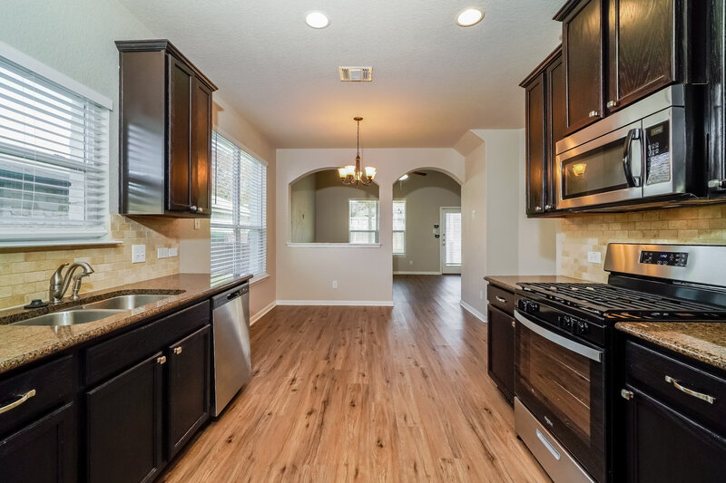 2,195/Mo, 252 Oak Creek Way New Braunfels, TX 78130 Kitchen View