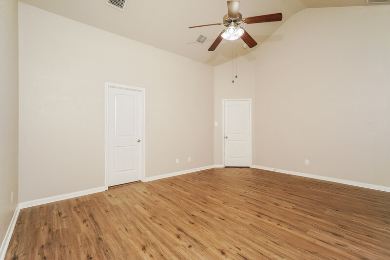 1,970/Mo, 252 Oak Creek Way New Braunfels, TX 78130 Main Bedroom View 2