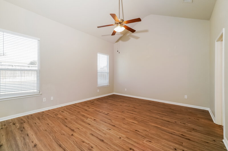 2,195/Mo, 252 Oak Creek Way New Braunfels, TX 78130 Main Bedroom View