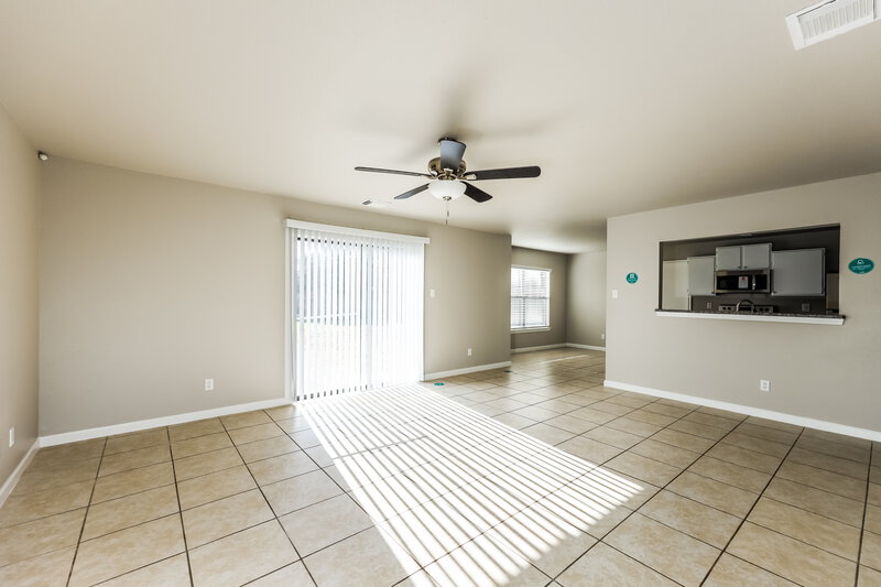 1,815/Mo, 5207 Colton Crk San Antonio, TX 78251 Living Room View