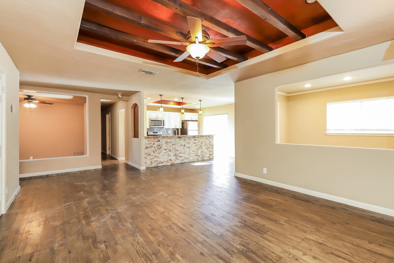 2,280/Mo, 6138 Bloomwood St San Antonio, TX 78249 Family Room View