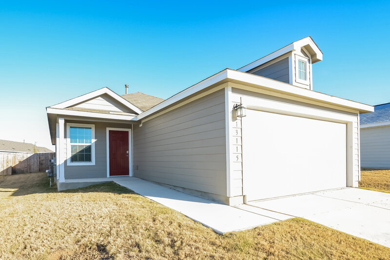 1,620/Mo, 13115 Ashworth Blvd San Antonio, TX 78221 Front View