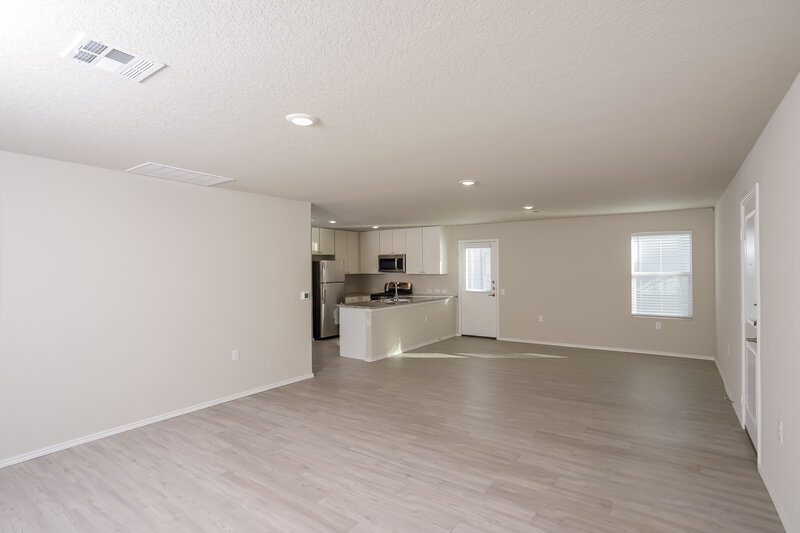 1,620/Mo, 13115 Ashworth Blvd San Antonio, TX 78221 Living Room View