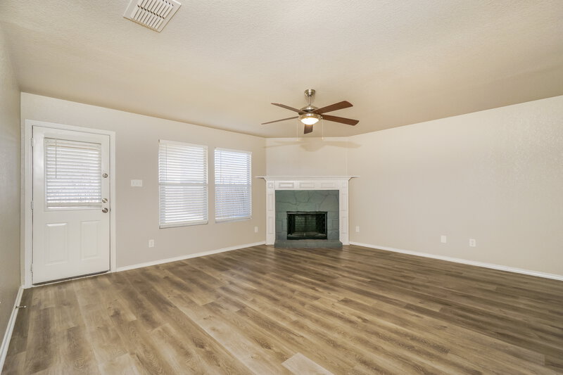 1,920/Mo, 27218 Lasso Bnd San Antonio, TX 78260 Living Room View