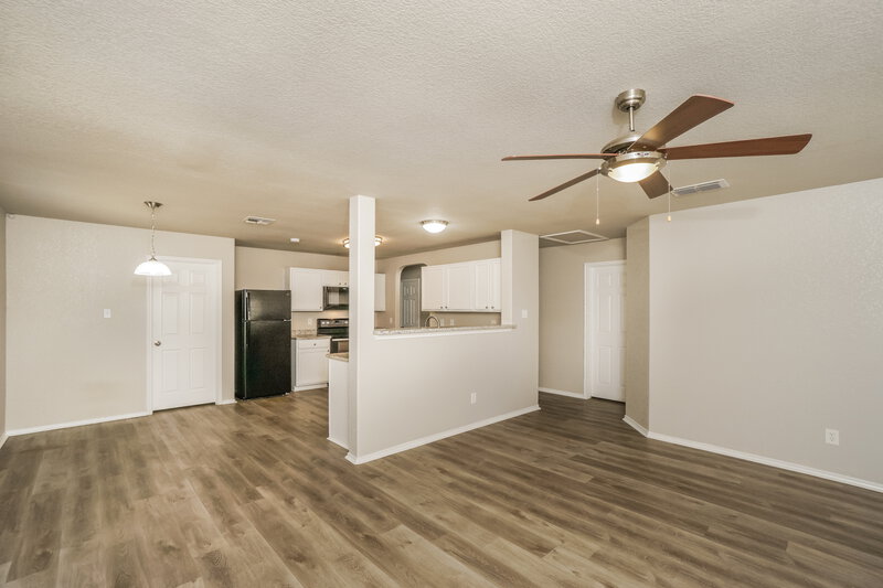 1,920/Mo, 27218 Lasso Bnd San Antonio, TX 78260 Living Room View 2