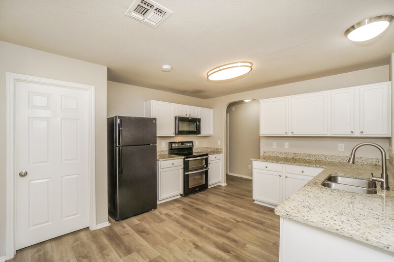 1,920/Mo, 27218 Lasso Bnd San Antonio, TX 78260 Kitchen View