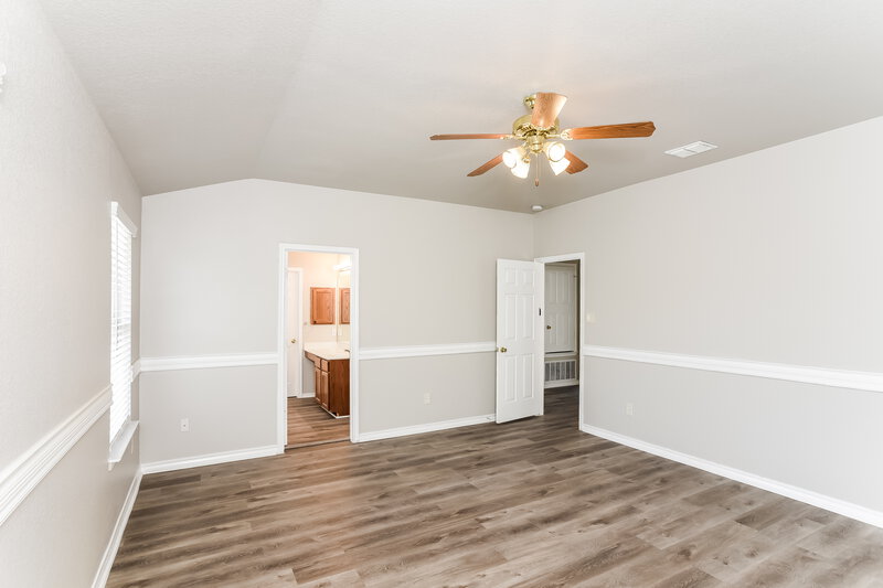 2,615/Mo, 111 Eagle Vail San Antonio, TX 78258 Main Bedroom View 2