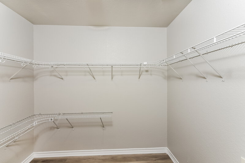 2,615/Mo, 111 Eagle Vail San Antonio, TX 78258 Walk In Closet View