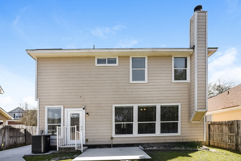 2,615/Mo, 111 Eagle Vail San Antonio, TX 78258 Rear View