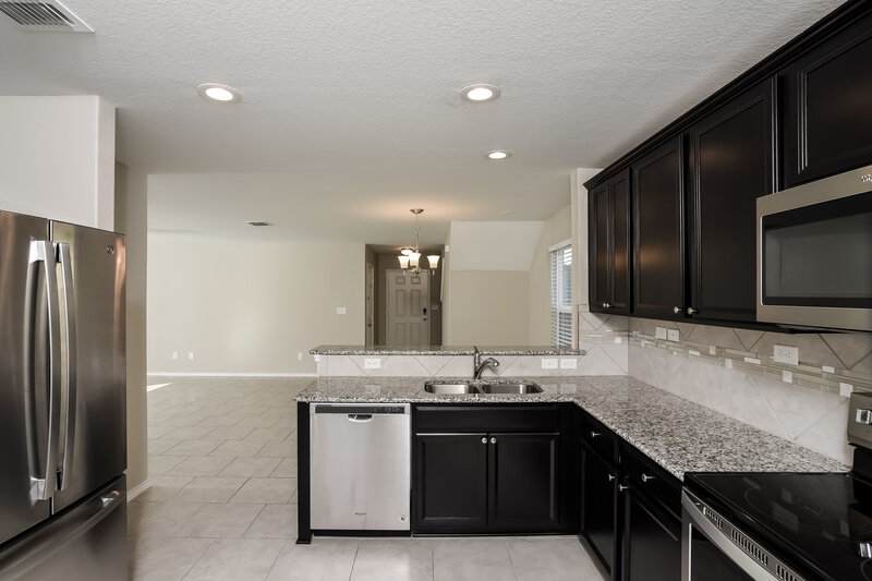 2,020/Mo, 10730 Castello Cyn San Antonio, TX 78254 Kitchen View 2