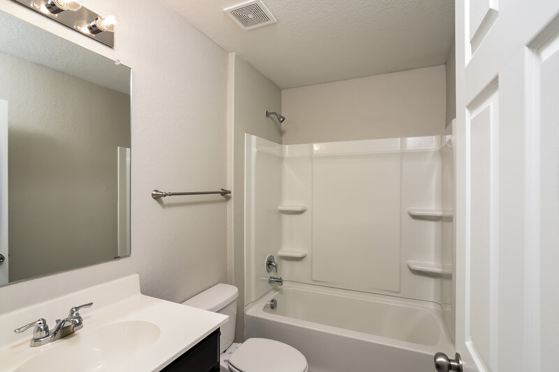 2,020/Mo, 10730 Castello Cyn San Antonio, TX 78254 Bathroom View
