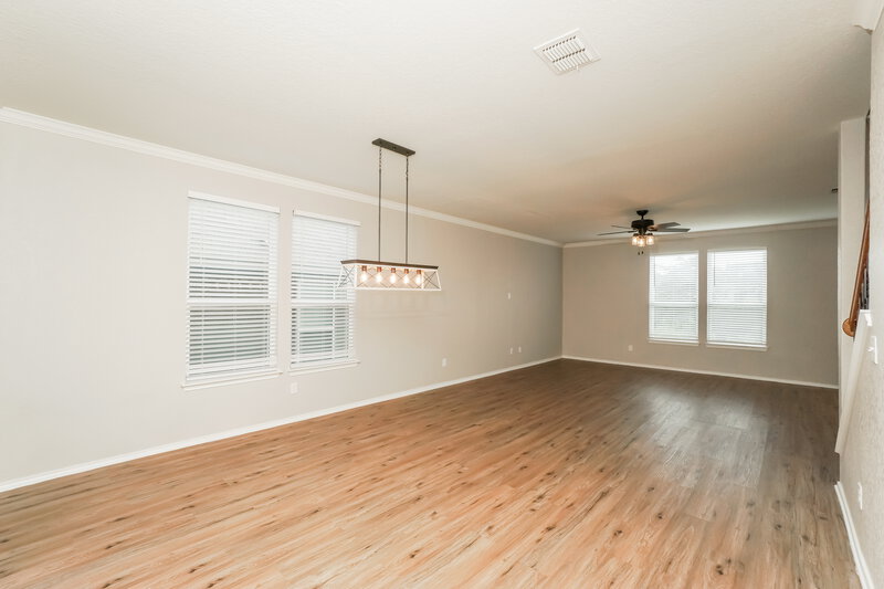 2,495/Mo, 27402 Emilie Cyn San Antonio, TX 78260 Living Room View 2