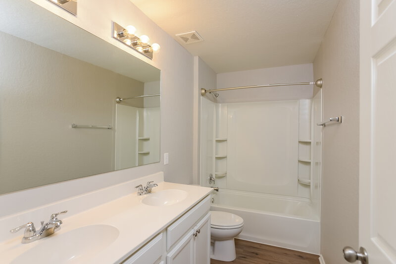 2,870/Mo, 27402 Emilie Cyn San Antonio, TX 78260 Bathroom View