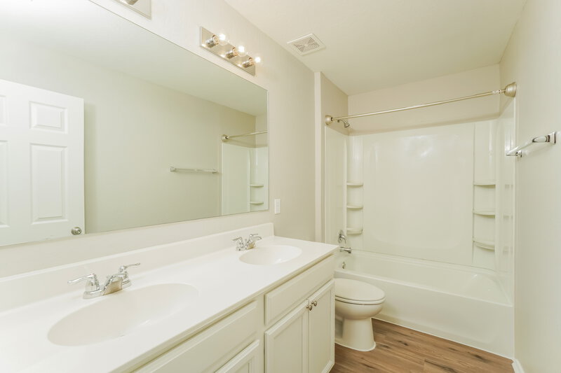 2,495/Mo, 27402 Emilie Cyn San Antonio, TX 78260 Bathroom View
