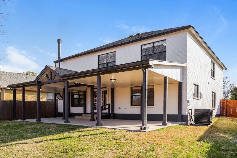 2,105/Mo, 13407 Alder Creek Dr San Antonio, TX 78247 Rear View