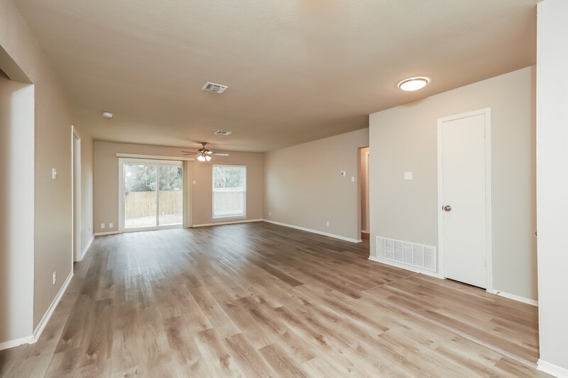 1,640/Mo, 10614 Cherry Laurel San Antonio, TX 78245 Living Room View 2