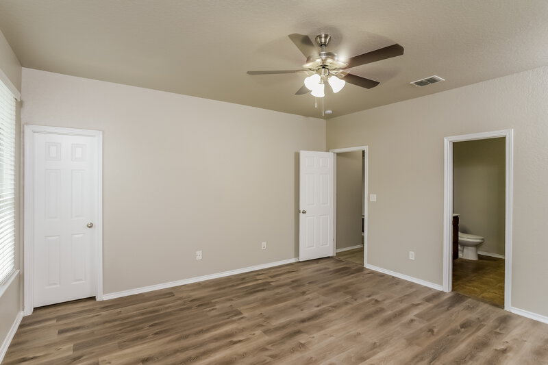 1,595/Mo, 12443 Old Glory Ave San Antonio, TX 78253 Main Bedroom View