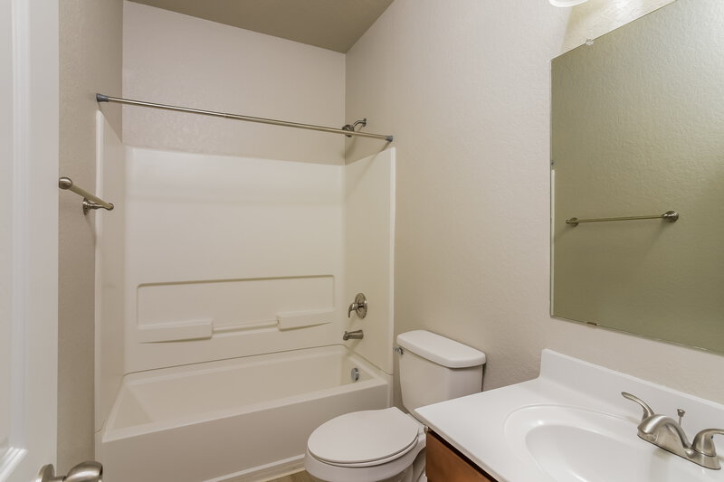 1,595/Mo, 12443 Old Glory Ave San Antonio, TX 78253 Bathroom View