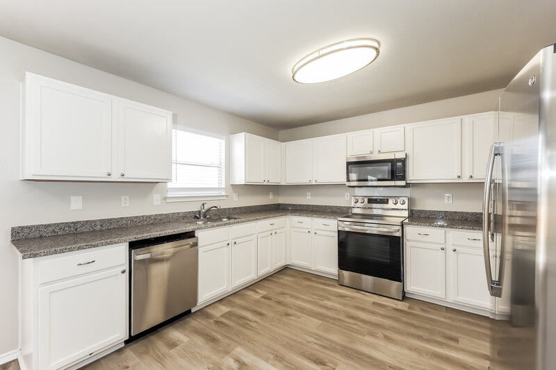 2,195/Mo, 410 Rustic Stable San Antonio, TX 78227 Kitchen View
