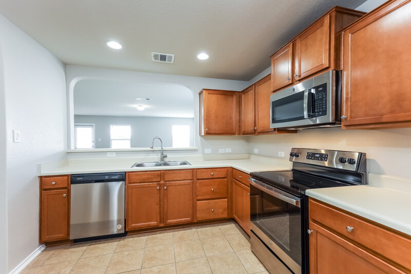 2,035/Mo, 11422 Fort Smith San Antonio, TX 78245 Kitchen View 2