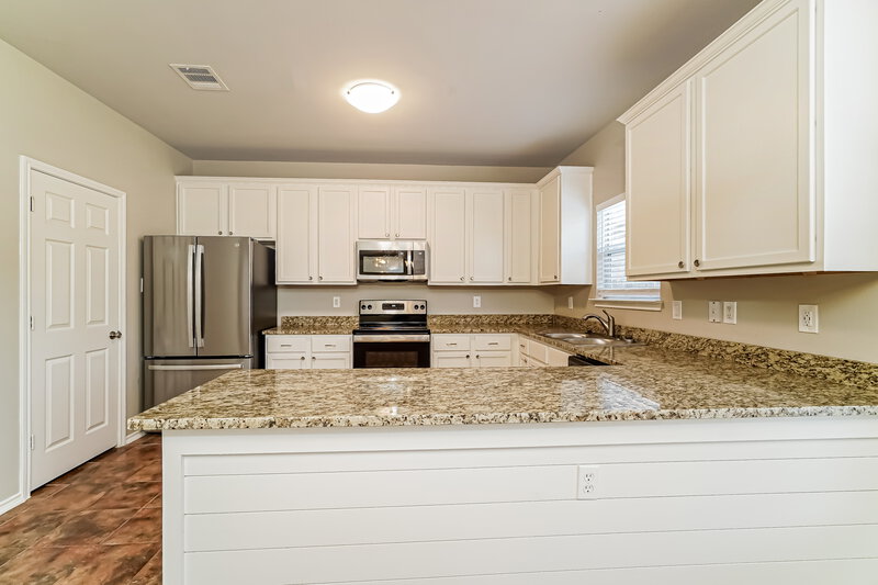 2,225/Mo, 552 Foxford Run Dr Schertz, TX 78108 Kitchen View 2