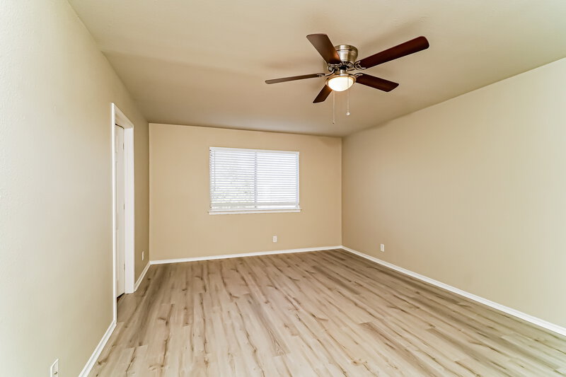 2,225/Mo, 552 Foxford Run Dr Schertz, TX 78108 Main Bedroom View