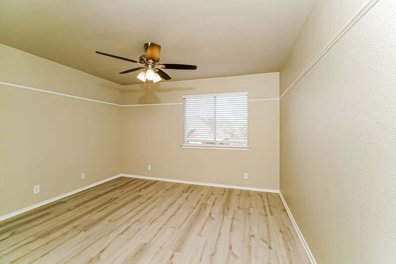 2,225/Mo, 552 Foxford Run Dr Schertz, TX 78108 Main Bedroom View 2