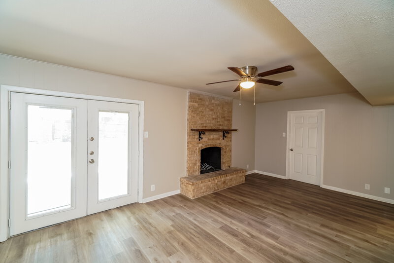 2,710/Mo, 5106 Risada St San Antonio, TX 78233 Living Room View