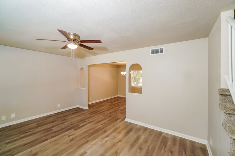 2,710/Mo, 5106 Risada St San Antonio, TX 78233 Den View